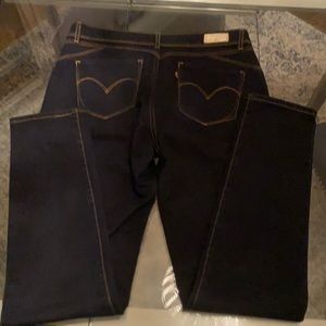 Levi dark colored Demo Curve skinny jeans. Excellent condition